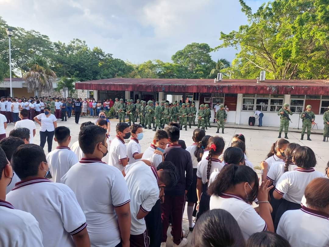 Foto De Estudiante Armado Provoca Alboroto En Secundaria De Chetumal