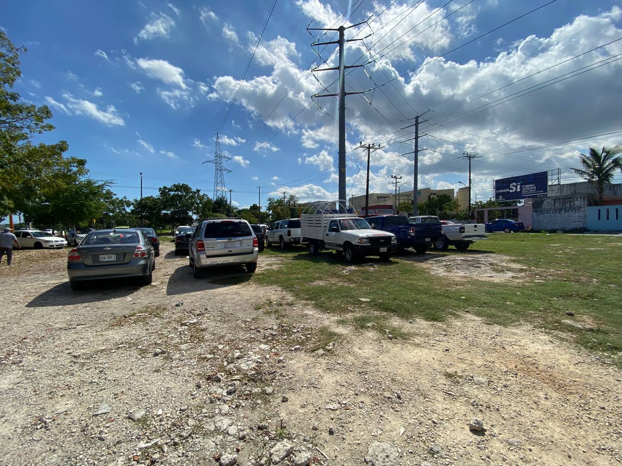 autos en parque de la equidad 4