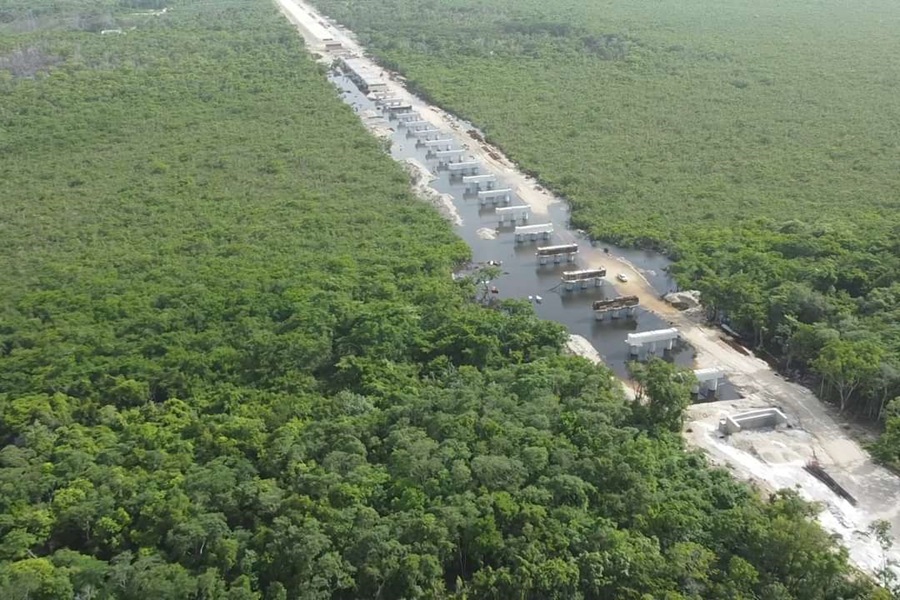 Infraestructura del Tren Maya sigue inundada, en el sur de QR