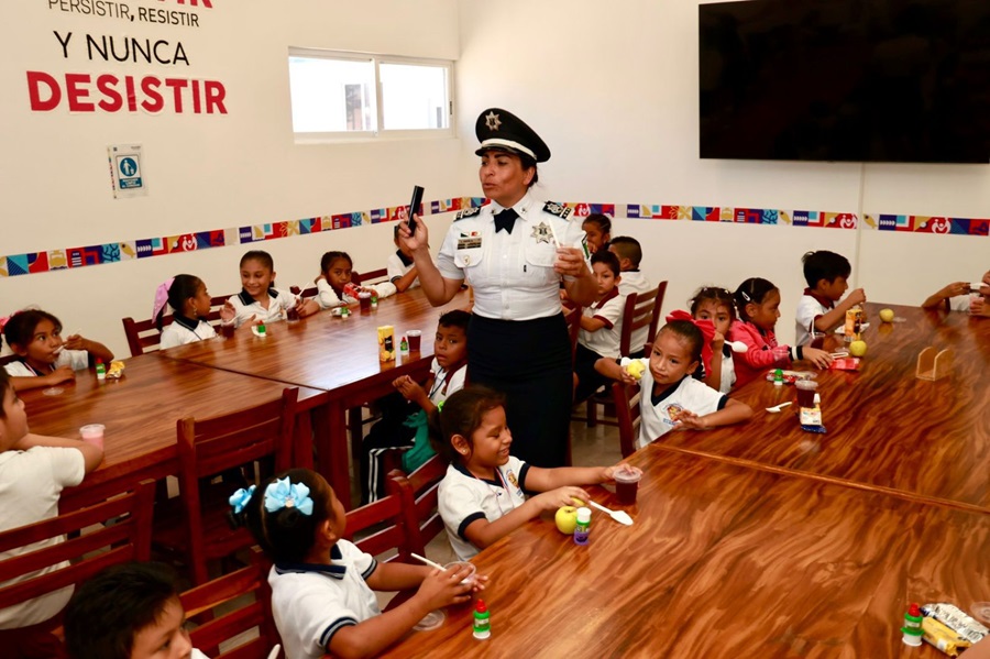 Promueven la proximidad social a través de visitas escolares en la Casa del Policía