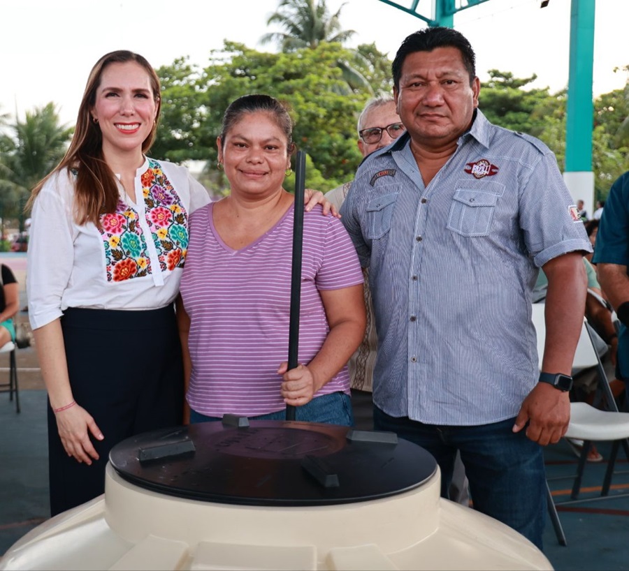 Isla Mujeres continúa con el Programa de Subsidio de Tinacos