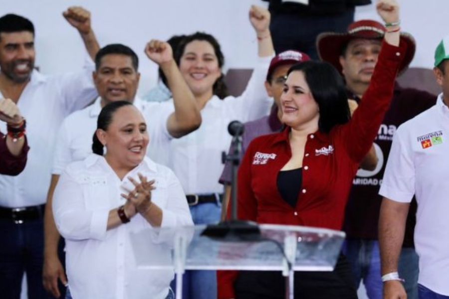 | ROMPEOLAS | Playa del Carmen: Van Cristina y Estefanía por la vendetta