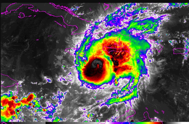 El huracán Beryl a su paso por el Caribe y ha dejado al menos siete fallecidos, según diversos informes.