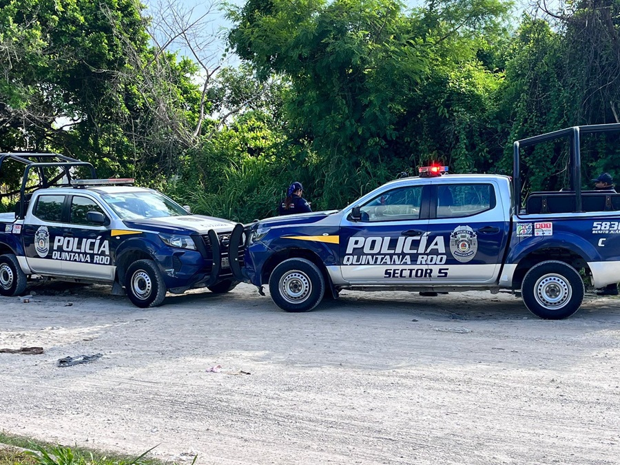 Abandonan cuerpo embolsado en la R-247 de Cancún