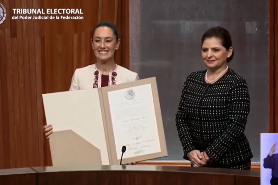 TEPJF entrega constancia de mayoría a Claudia Sheinbaum